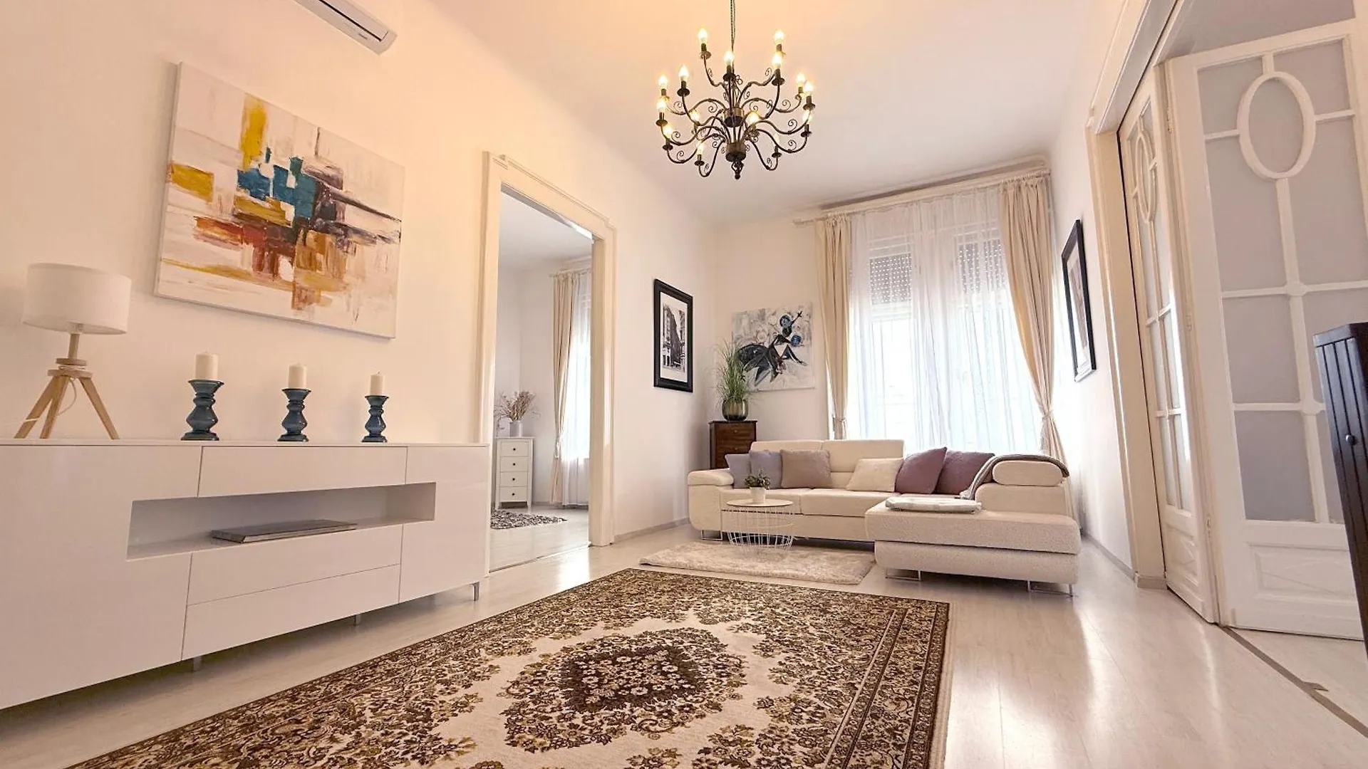 Elegant 125M2 Apartment In Center Of Budapest 0*,