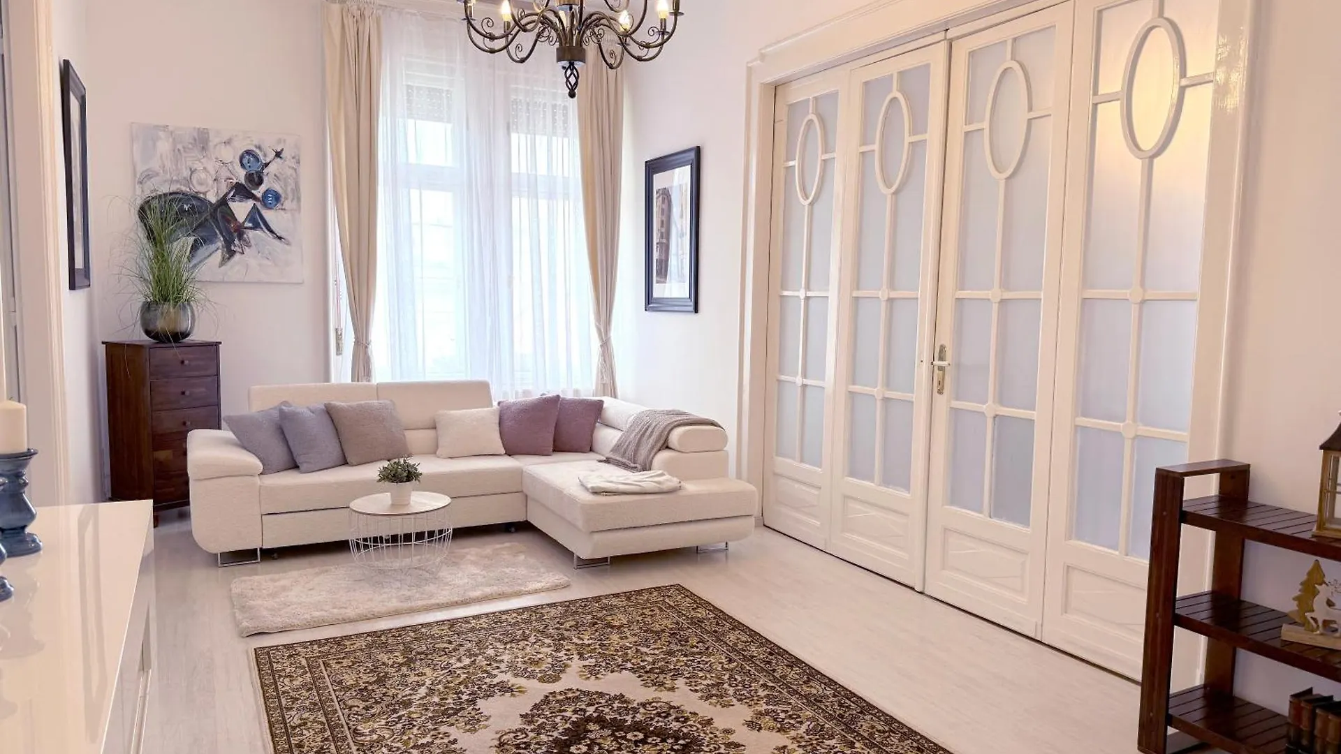 Elegant 125M2 Apartment In Center Of Budapest 0*,  Ungheria