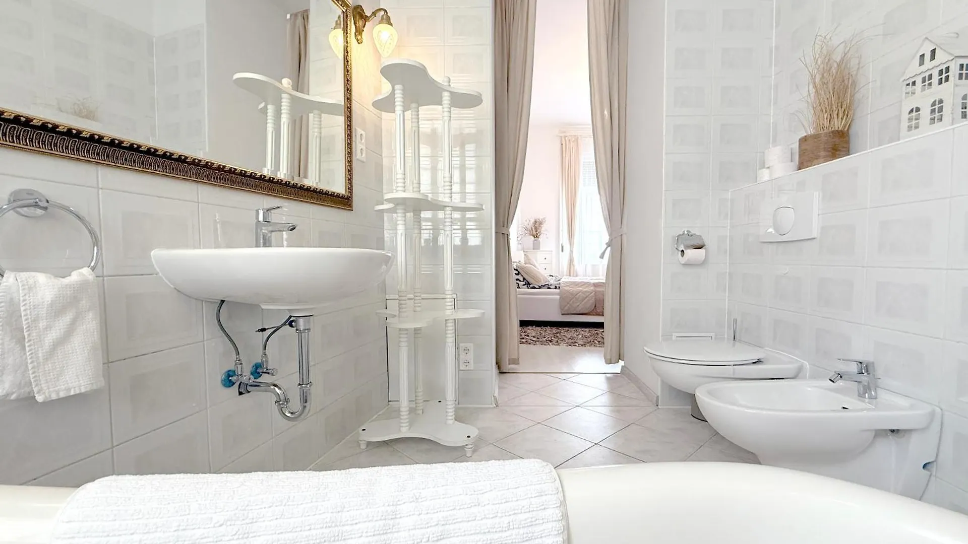 Elegant 125M2 Apartment In Center Of Budapest 0*,  Ungheria